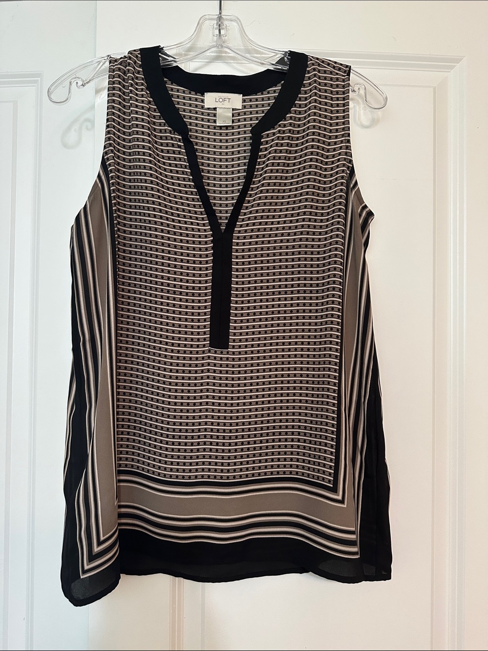 Sz XS Loft sleeveless V-neck black beige geometric design with striped borders.